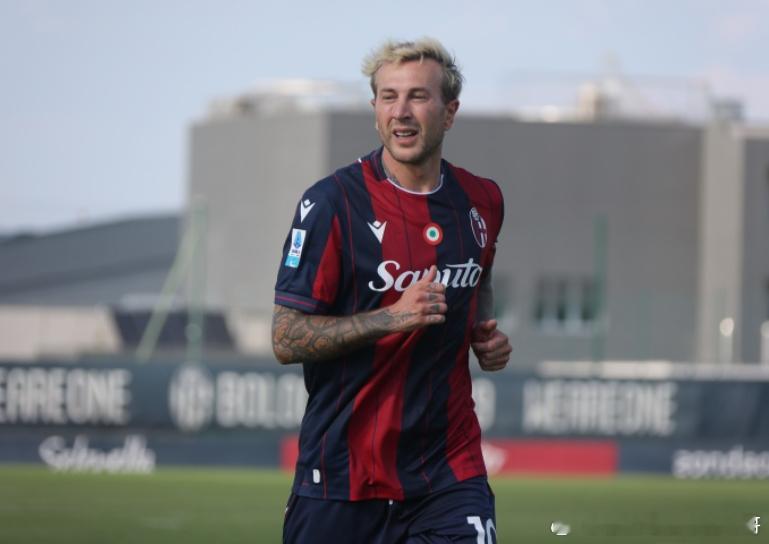 博洛尼亚在欧联杯四分之一决赛首回合1-3不敌阿斯顿维拉，赛后，博洛尼亚前锋贝纳德