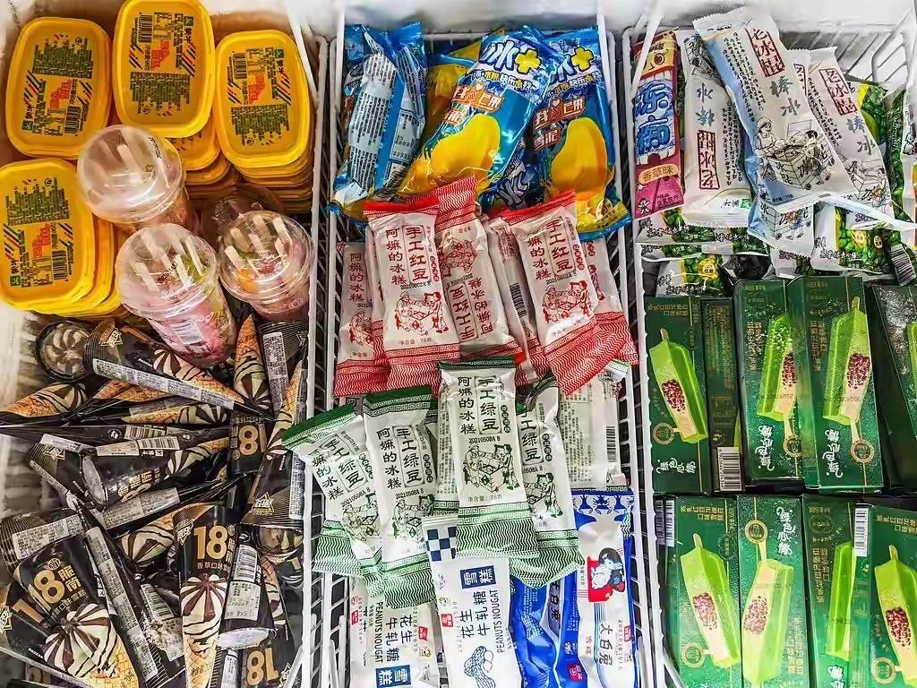 中外冰火两重天！海外制冷商品热销，国内雪糕销量却大幅下滑，近乎减半！近期北美、欧