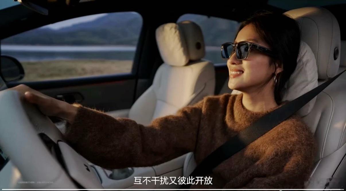 我怎么感觉自己对理想 AI 眼镜的期待远高于其他专门做眼镜的厂家呢……刚刚看到理