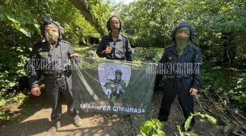 ”阿廖沙“坦克机组人员被授予俄罗斯英雄称号
在扎波罗热方向击退优势敌军进攻的”阿