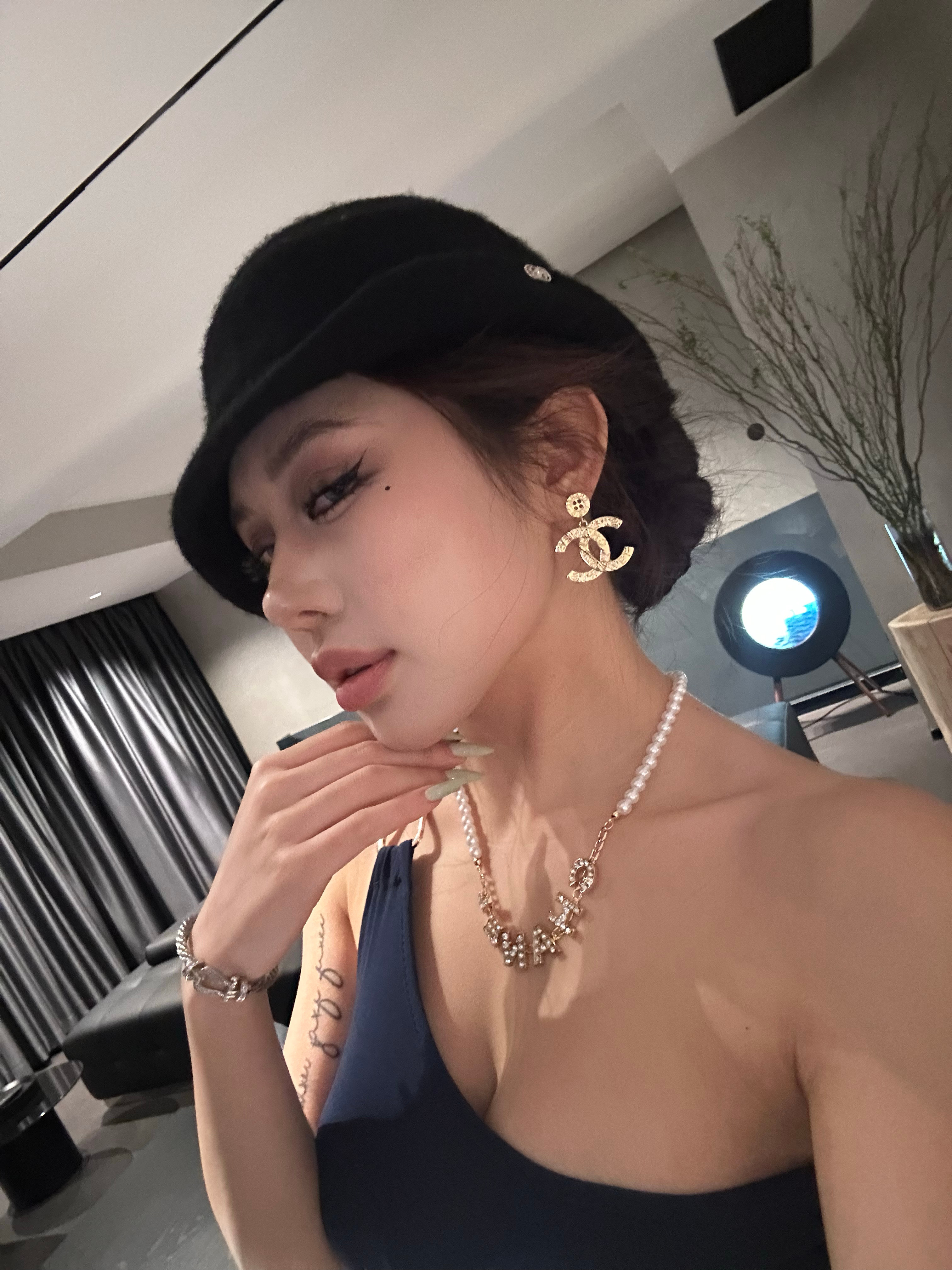 皮肤状态差的不能再差了有没有好的ym推荐 【油皮爱长闭口】[苦涩] ​​​
