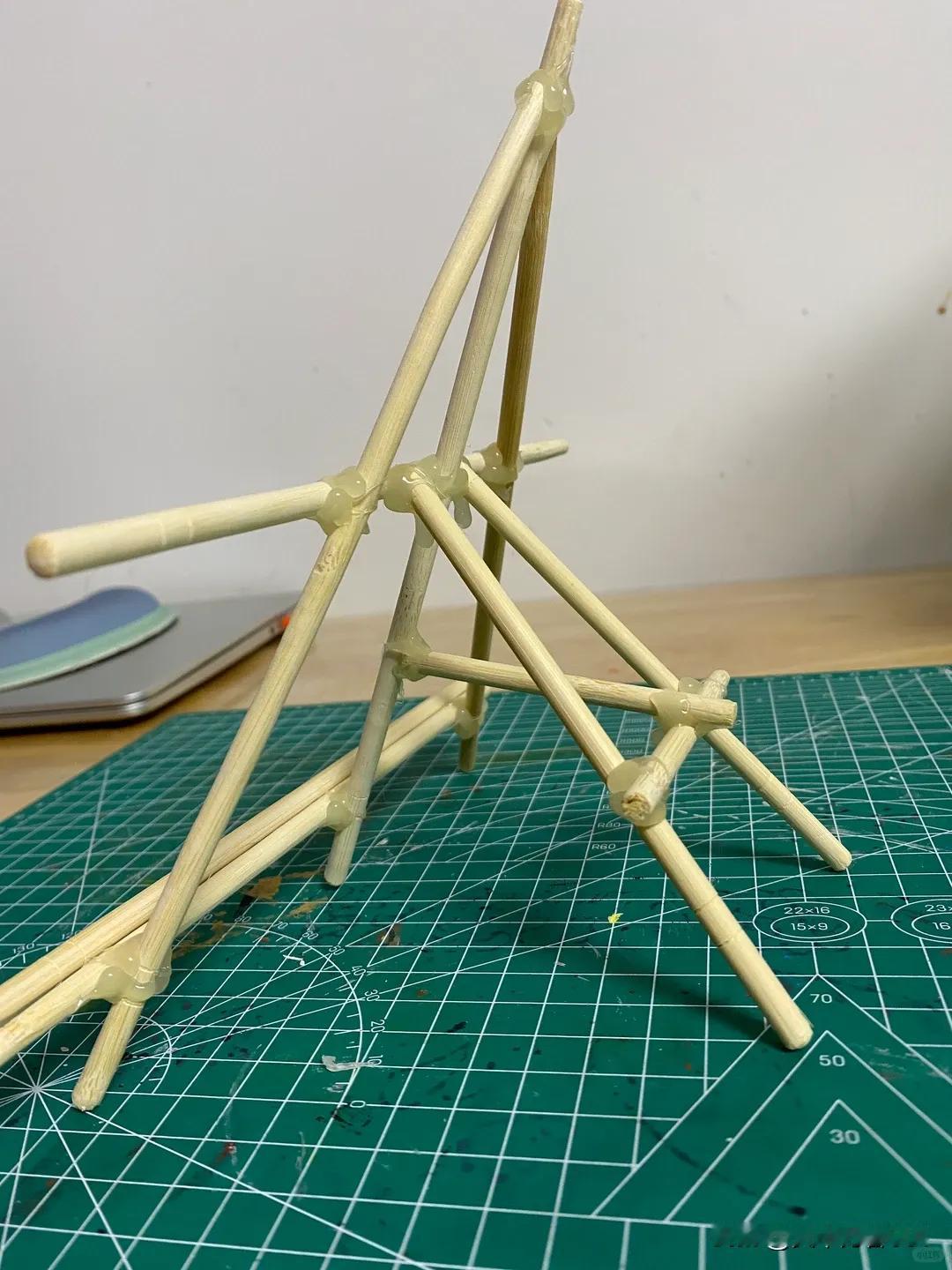 一次性筷子终于要扬眉吐气啦！以往它就只是吃饭工具，用完就扔。但现在它有了新用法。