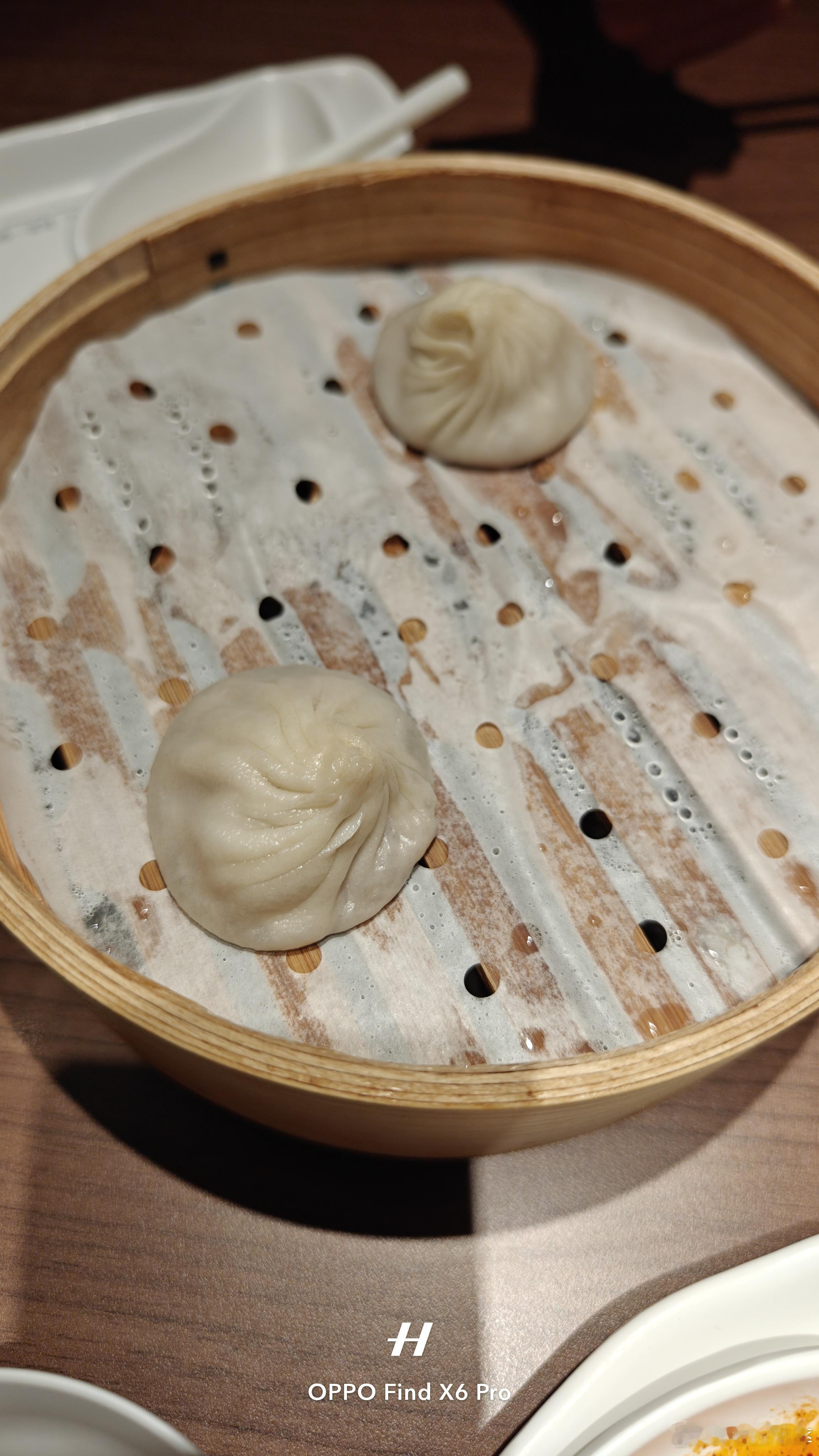 苏小柳 的汤包是真不错。作为一个小笼包爱好者，强烈点赞！ ​​​