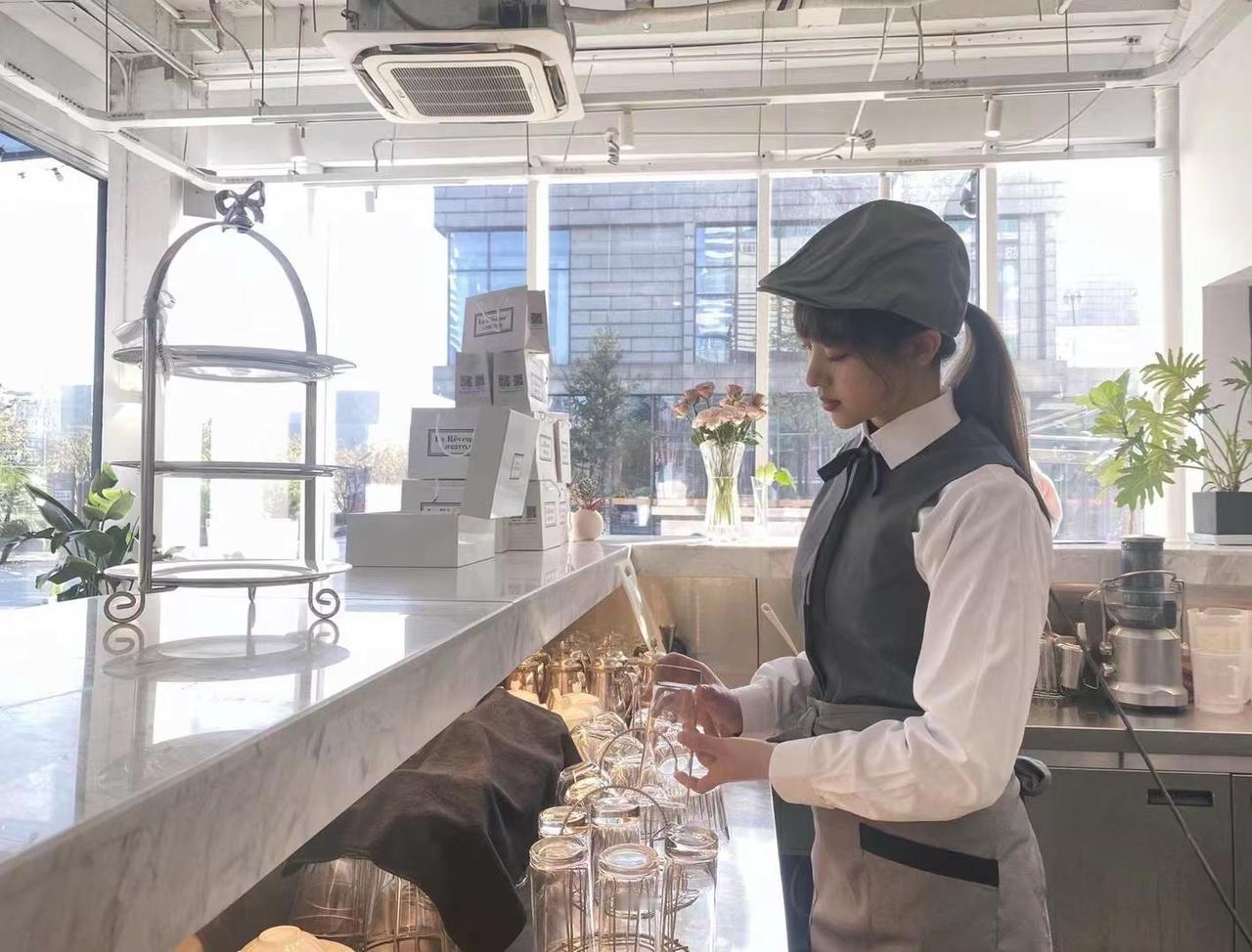 我喜欢金主训不是金主 训工作日ootd