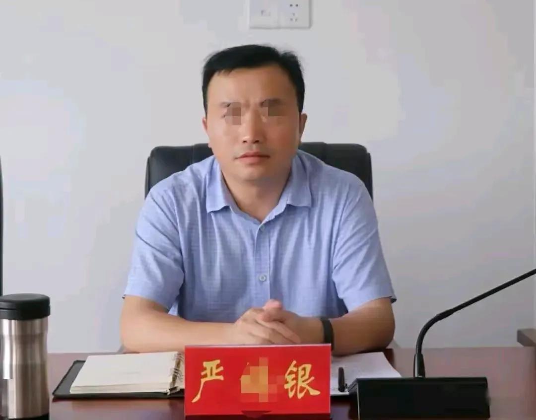 毛奇的“忍不住”还在热烈讨论中，昭通县的严某又出来作妖，这个夏天有点乱，如孩子的