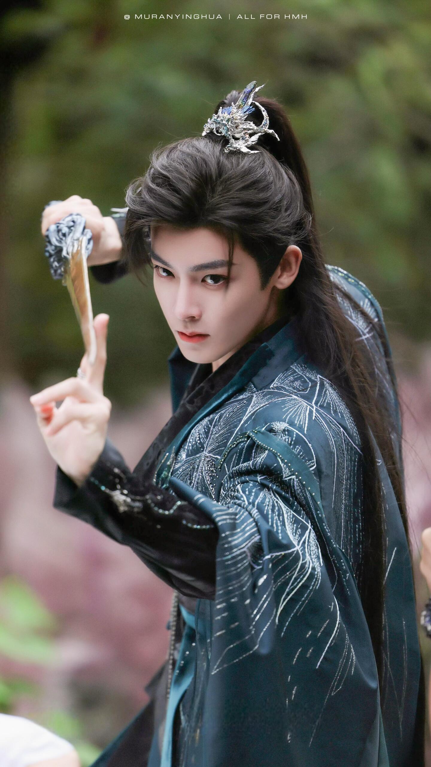 智性恋谈侯明昊这样的就老实了 侯明昊对《入青云》里纪伯宰的解读，简直是智性恋的天