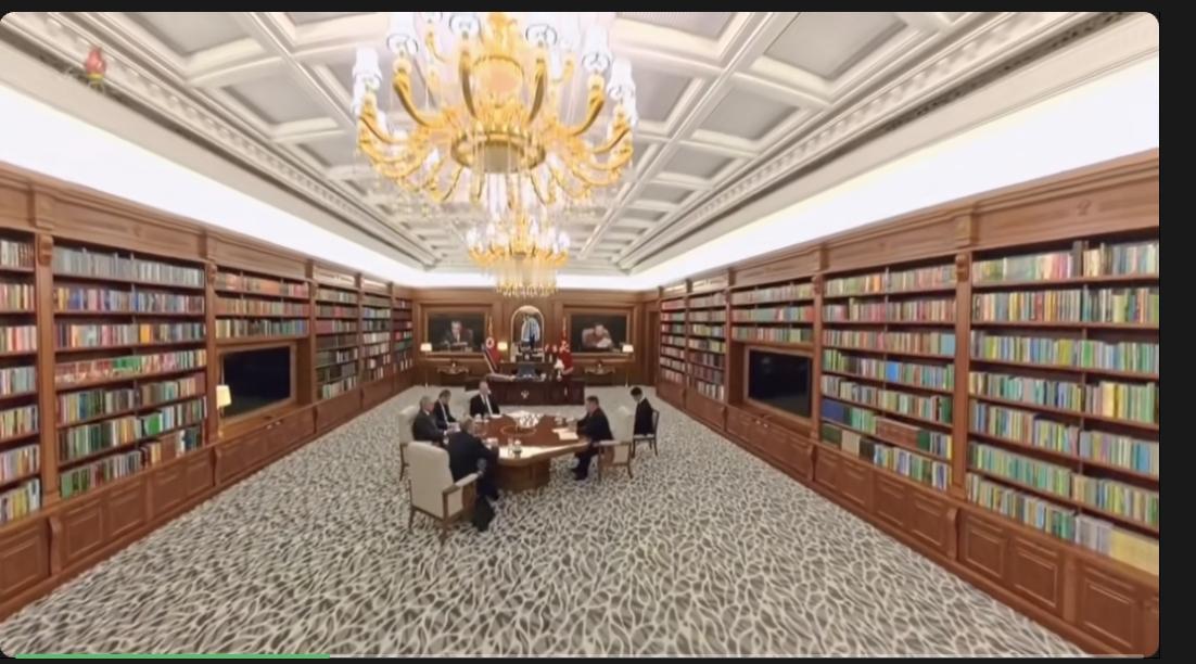 金正恩的办公室，奢华，顶级奢华。
开了眼界……