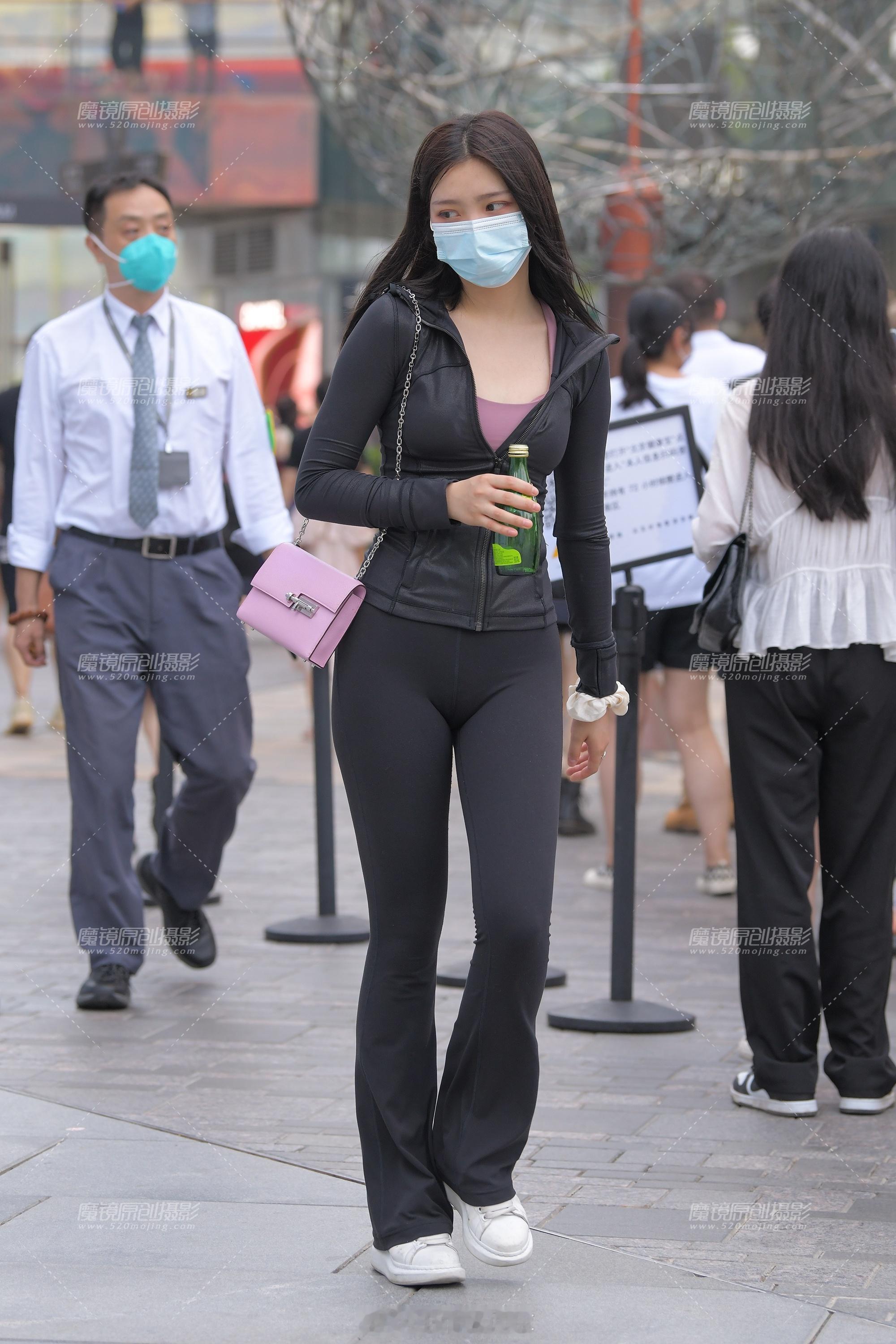 不建议冬天穿太紧的衣服那太宽松，会不会灌风？ 