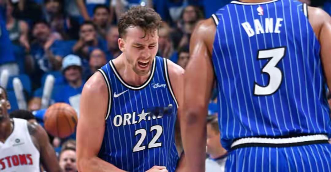 魔术全队投篮命中率32.6%仍赢球NBA季后赛继续进行，魔术以94-88力克活塞