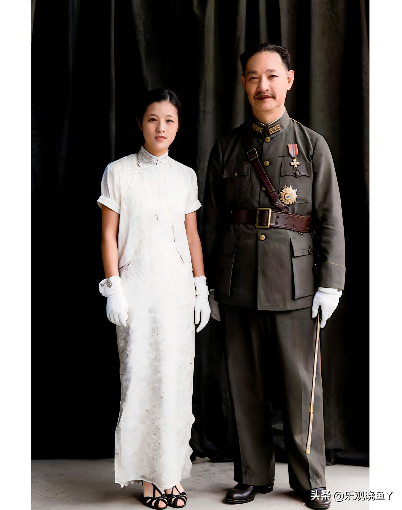 一九三八年，武汉，程潜与妻子郭翼青的合影。这而非演戏，也并非替身，确是货真价实的
