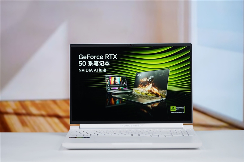 雷神獵刃S評測：萬元游戲本性能出色 長江存儲PC411 SSD寶刀不老