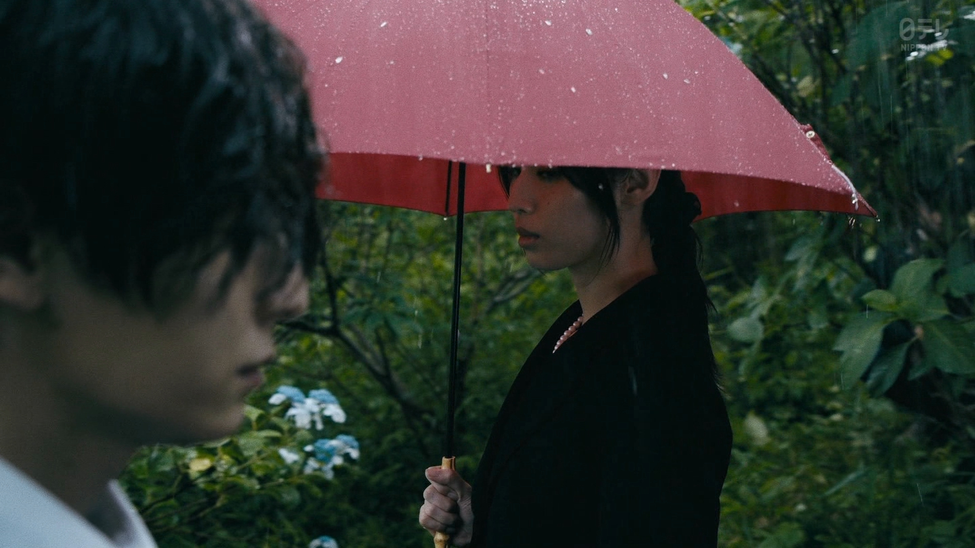 一次元の挿し木 EP-01对谈圣酱：我也看了第一集，真的很好看，而且配乐特别棒。