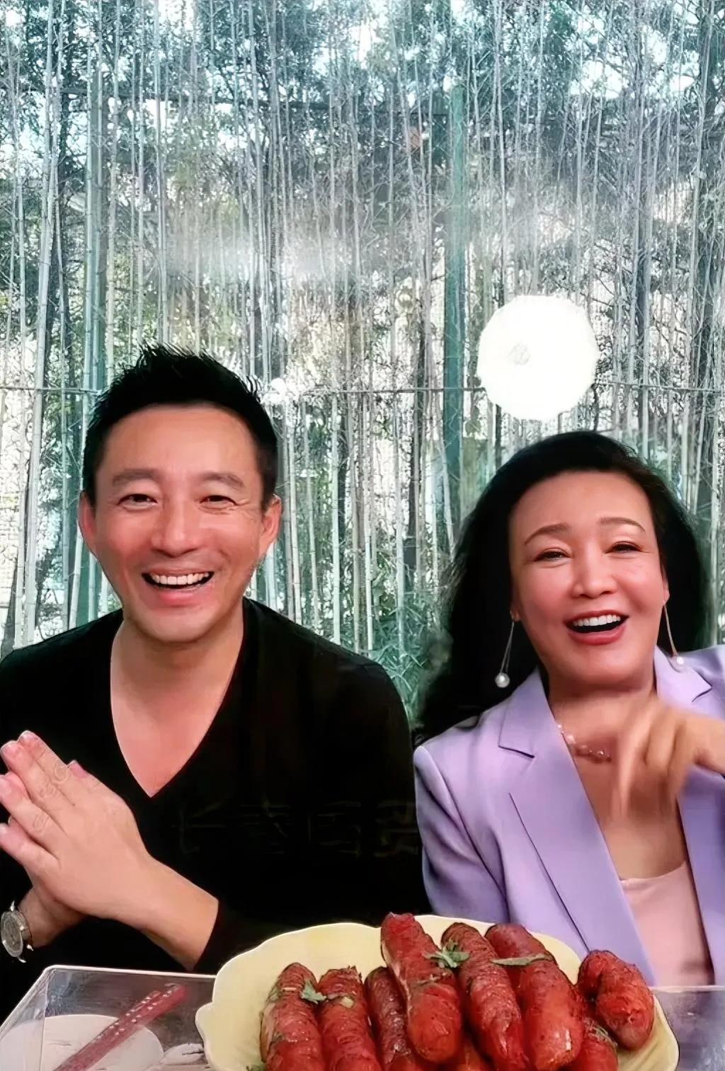 今天娱乐圈最大的瓜来了！
大s把汪小菲，张兰给告了，说两人在网上对大S侮辱诽谤，