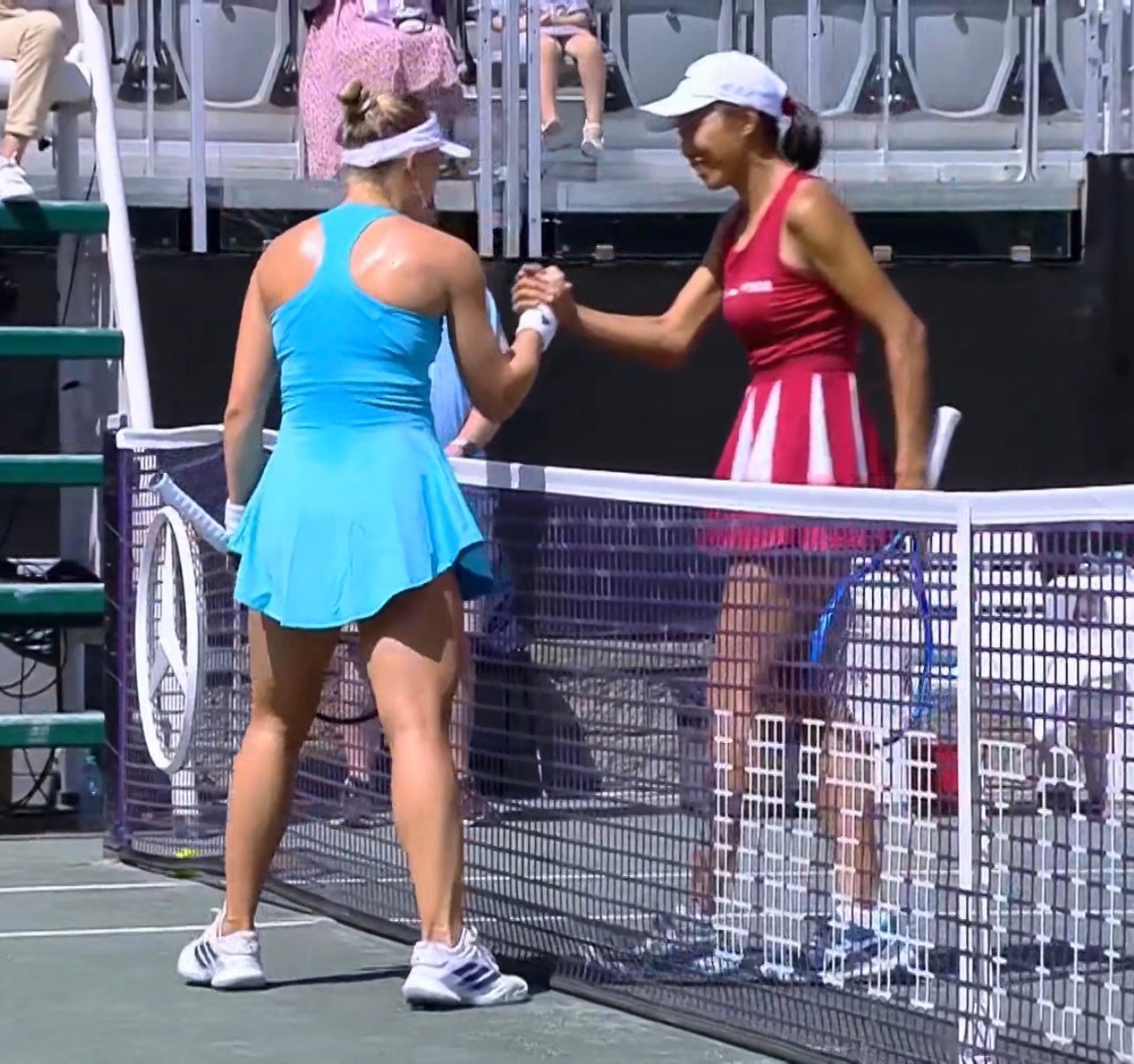 查尔斯顿500赛首轮，张帅3-6/0-6不敌斯塔罗杜布采娃，无缘晋级，遭遇巡回赛