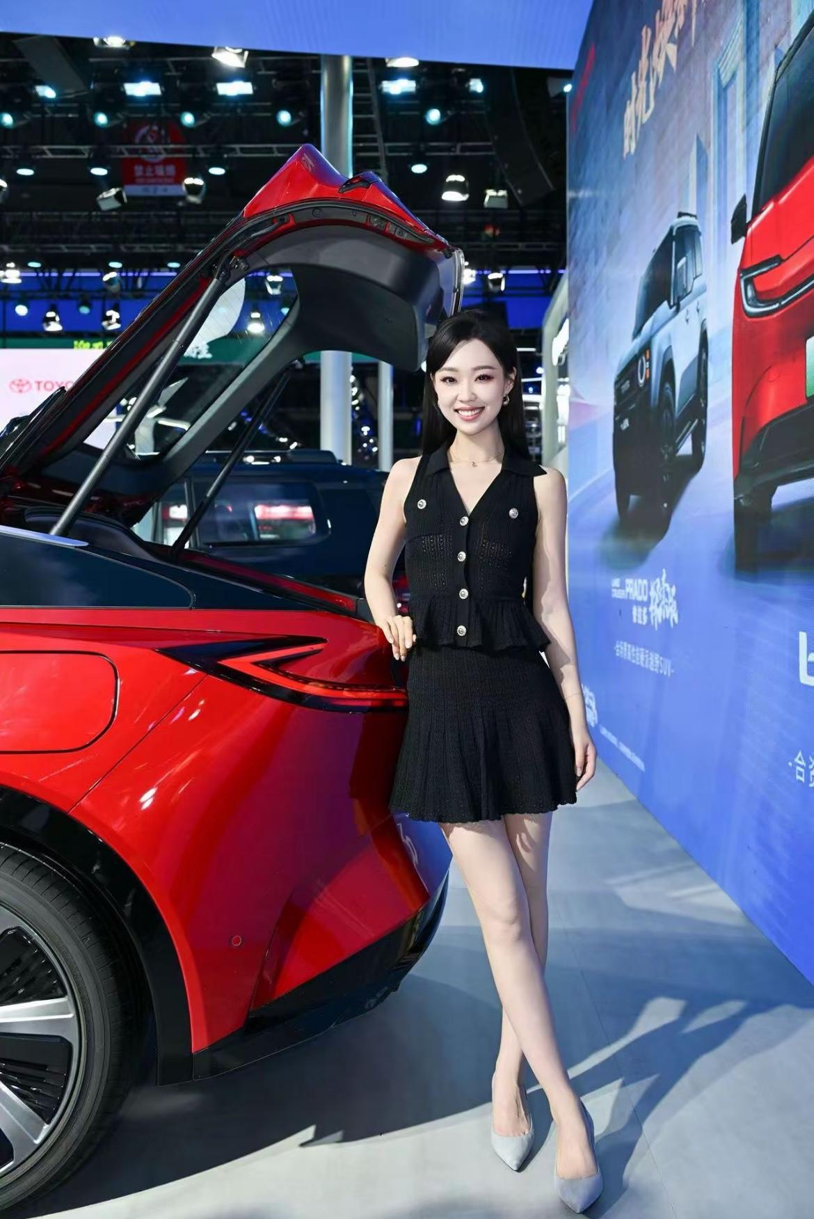 合资老品牌还有机会吗？在刚刚结束不久的2025成都国际车展，一汽丰田展台还有有不