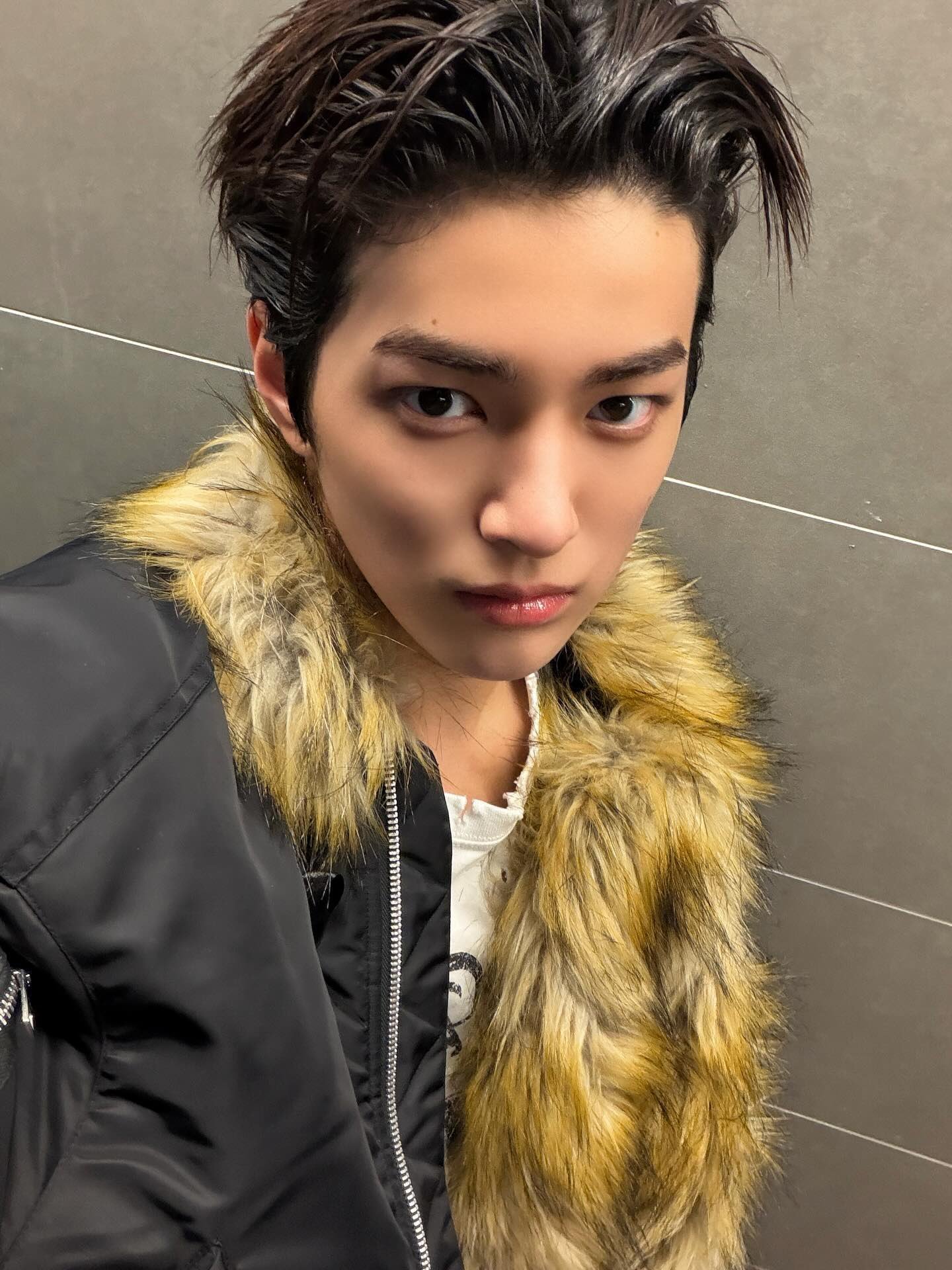 CORTIS安乾镐更新MAMA自拍，帅得让人睡不着