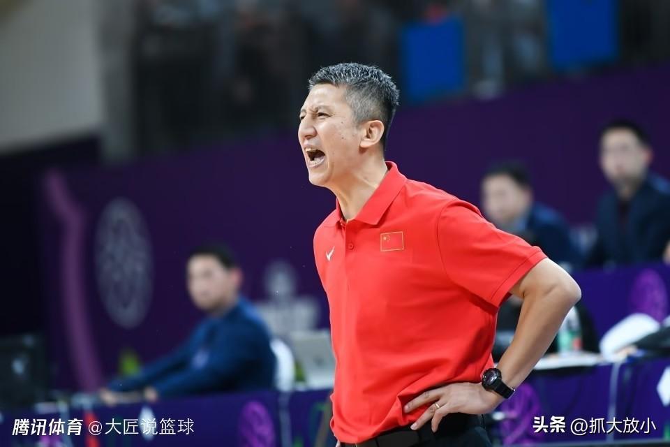 今天下午，中国男篮对省队，中国队首发预测：
赵    睿
贺希宁
朱俊龙
张镇麟