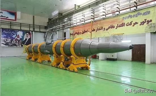 伊朗用“泥石”打以色列
评：“泥石”射程2000公里，整个中东随便覆盖，这可能是
