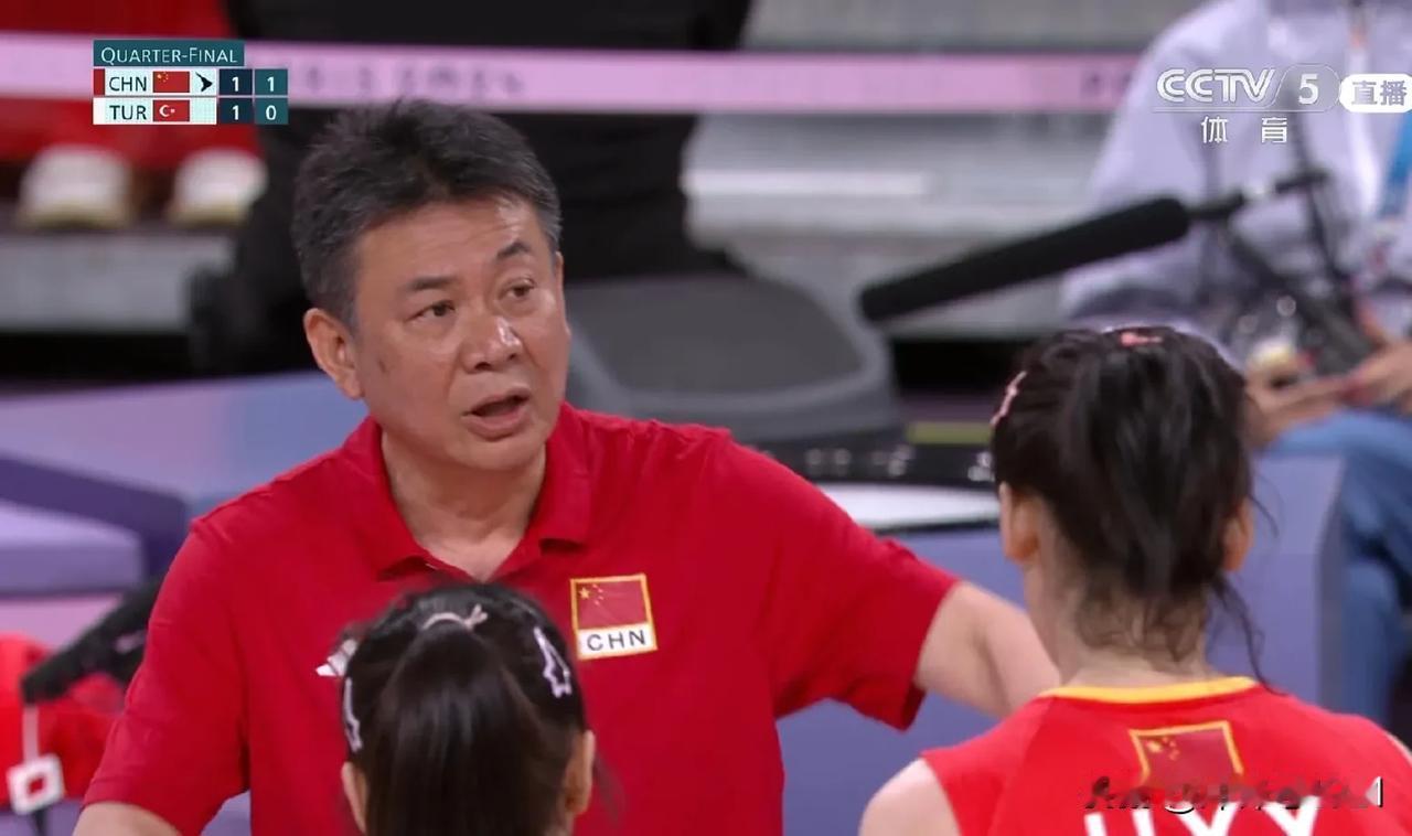 随着中国女排2:3输给土耳其被淘汰出局，一定要3问中国女排，到底“为什么”？
1