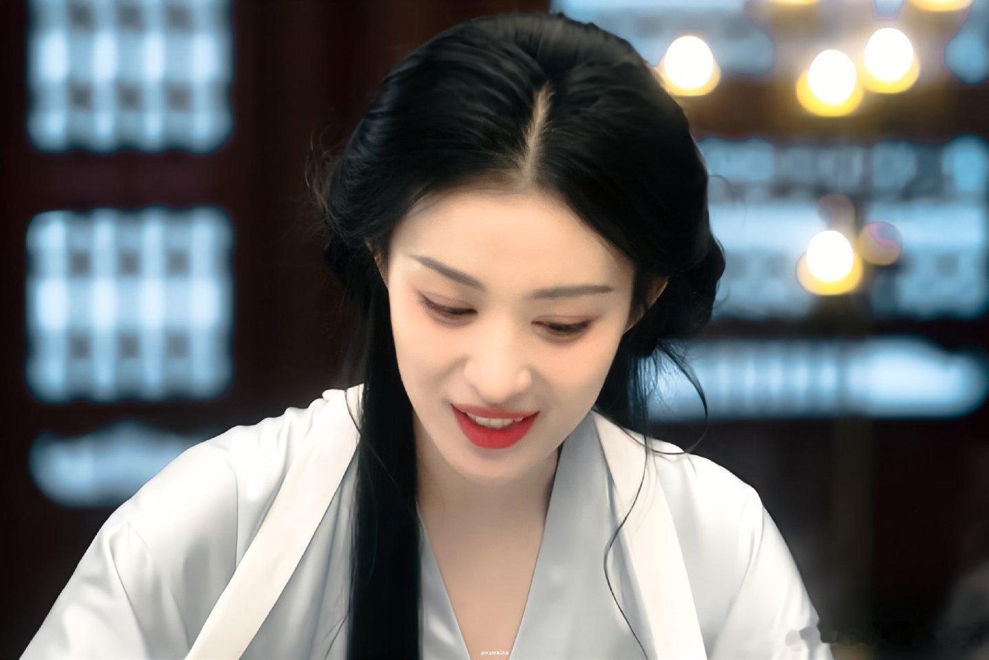 王楚然*庾晚音好多套漂亮服装人比花娇具象化 