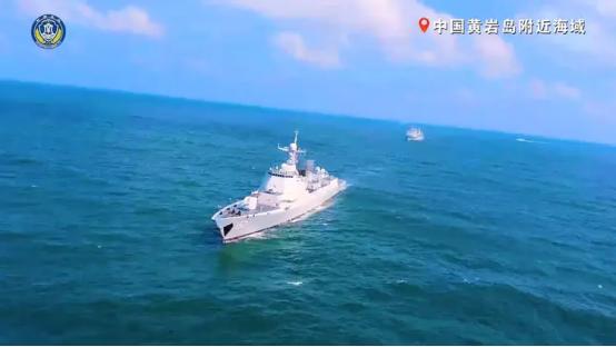 航母既然开进来，那就把账一并清算！
7月30日，中国在黄岩岛直接摆出舰机阵列。轰