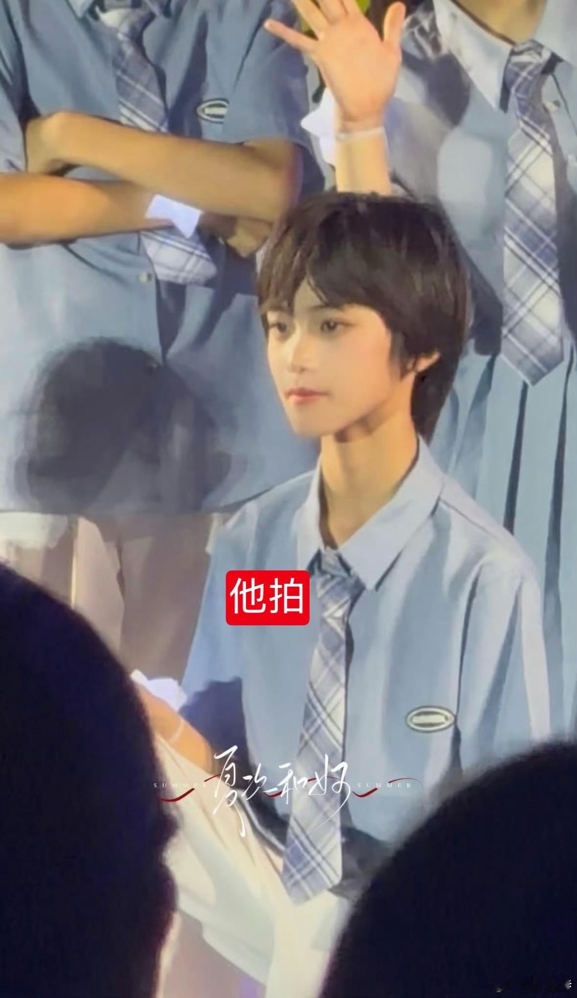 杨林好该提升自拍能力了，他日常照片如果再好看一点，平时物料活跃一点能吸更多粉，毕