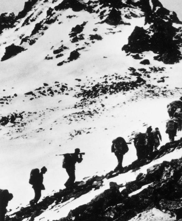 比子弹更狠的是拉肚子：揭秘长征中90%的人是怎么牺牲的，长征途中，卫生部门做过一