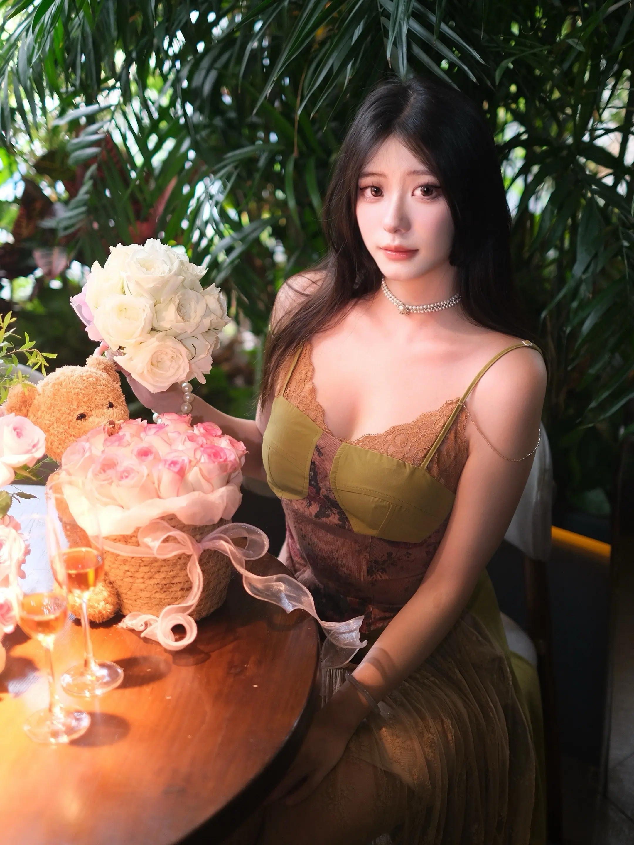 尝尝一颗东洋乌梅 再给我一个。