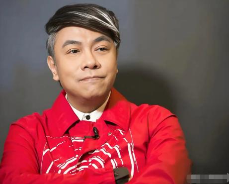 看清了吗？在台湾这件大事上，我们必须主动出手。蔡康永涉“独”言论引爆舆论，遭到大
