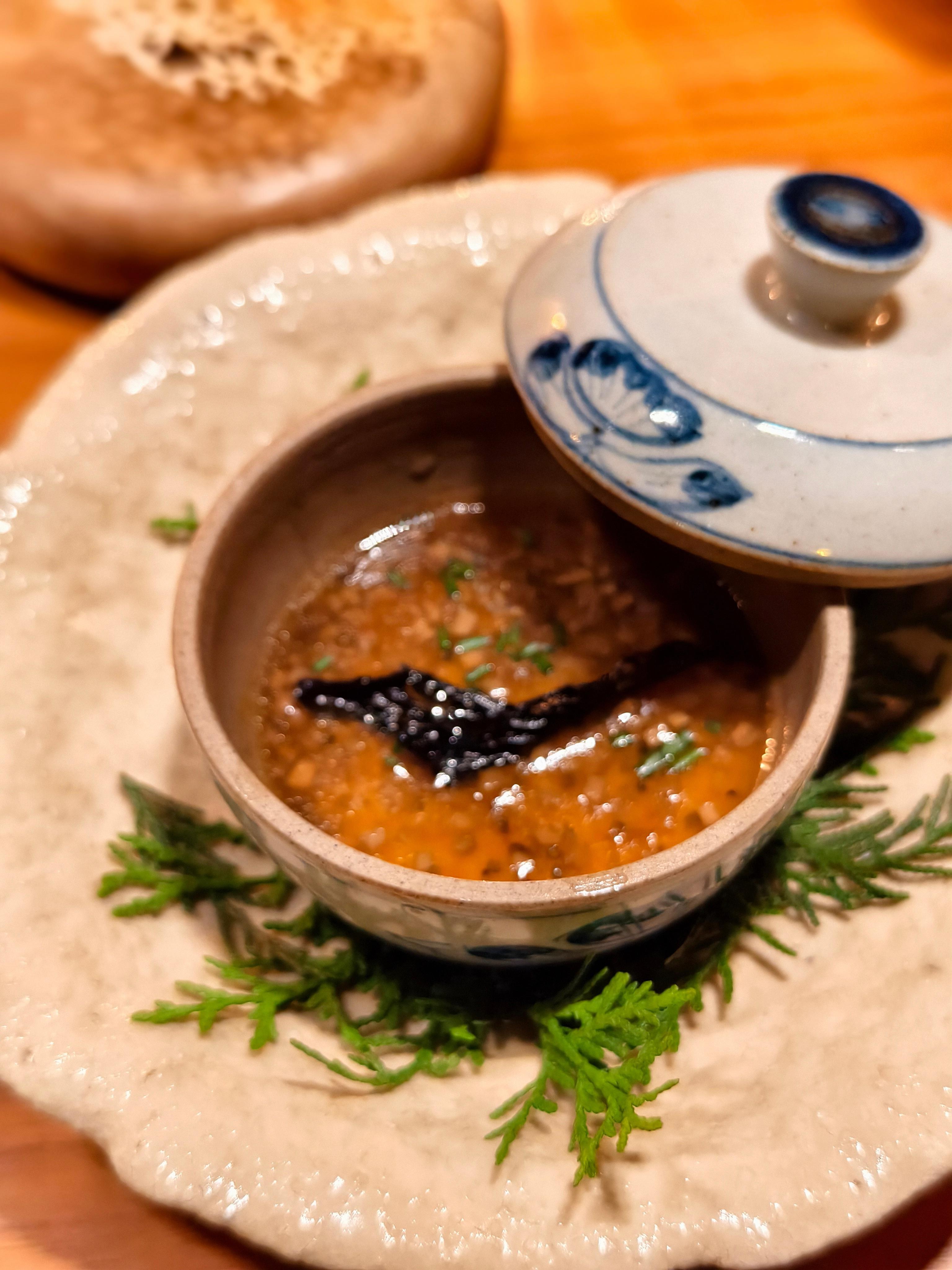 开心地吃饭，吃开心的饭，吃饭才开心。胡同里的“崖”，《菌丝两万里》，女主厨的作品