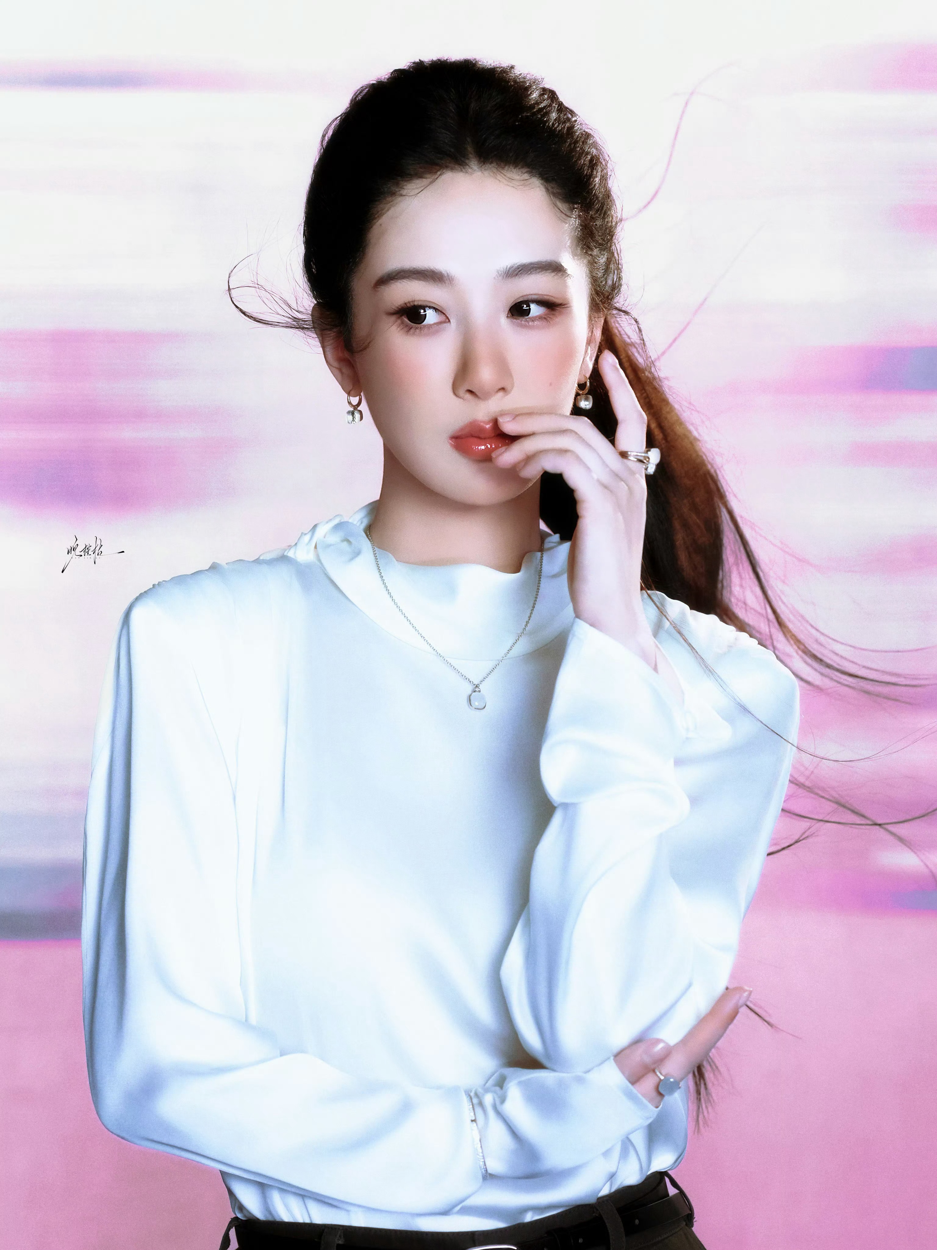 杨紫[超话]‍杨紫家业 在平淡的日子里，贪恋世间烟火，过好殷实的生活，遇见期望相