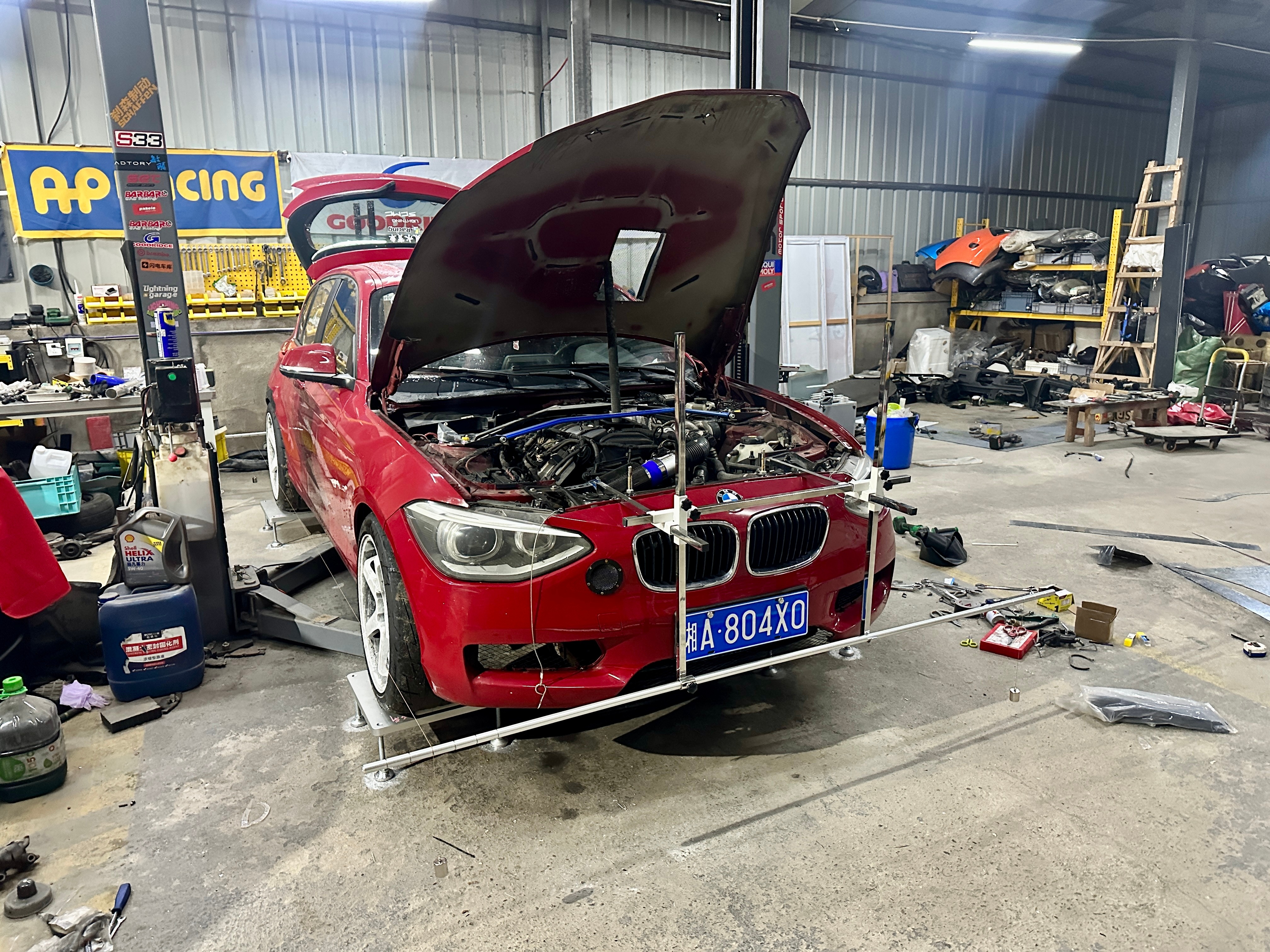 调试设备，刚好在架子上，看一眼，结果四轮TOU IN 