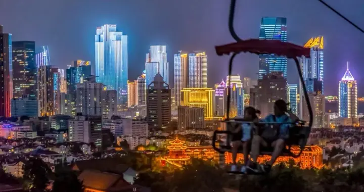 虫虫|庆华诞赏金秋，“近”享国庆好时光，假期最强旅游推荐来了