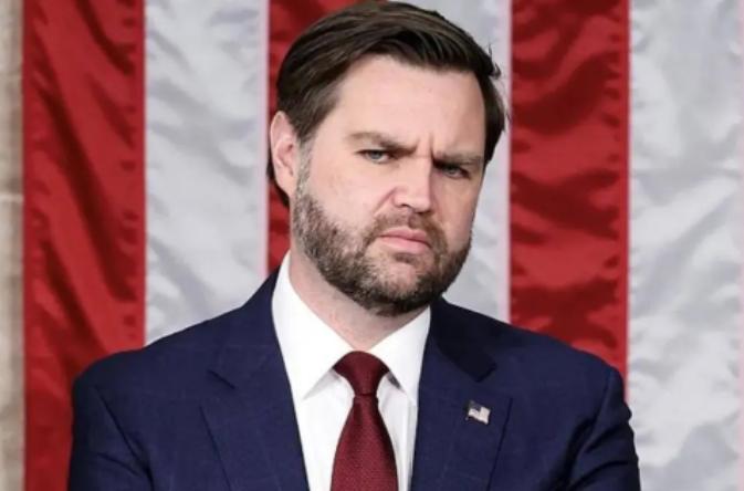 活久见！美国现任副总统万斯公开警告：再这么下去，美国要选出个“社会主义总统”了！