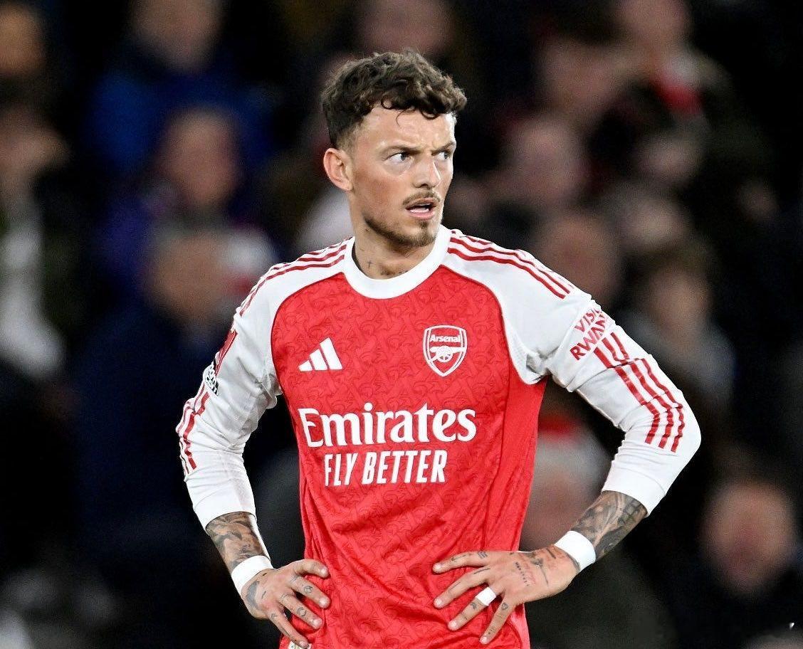 刚下班看个回放，本-怀特的表现实在不可接受。现在这个阶段，不能在想着积分领先了，