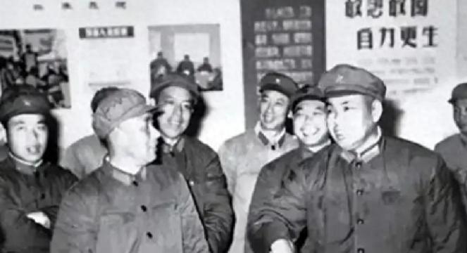 1955年4月，前上海市公安局局长扬帆被逮捕，许世友抬手拍了桌子
1955年春天
