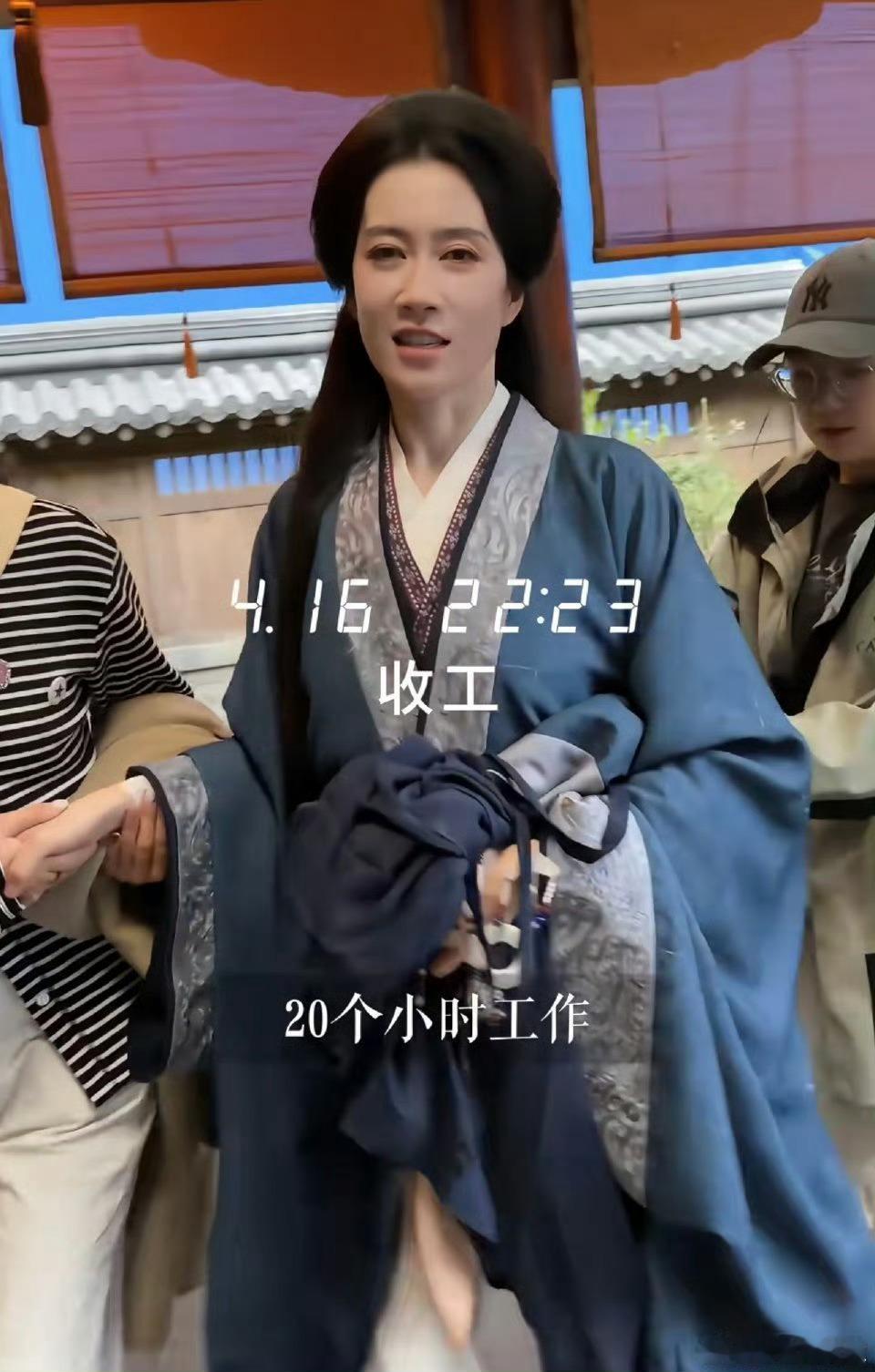 温峥嵘听劝回去拍戏了不被看好、屡次受挫也从不怨怼，温峥嵘始终信奉自身足够强大才是