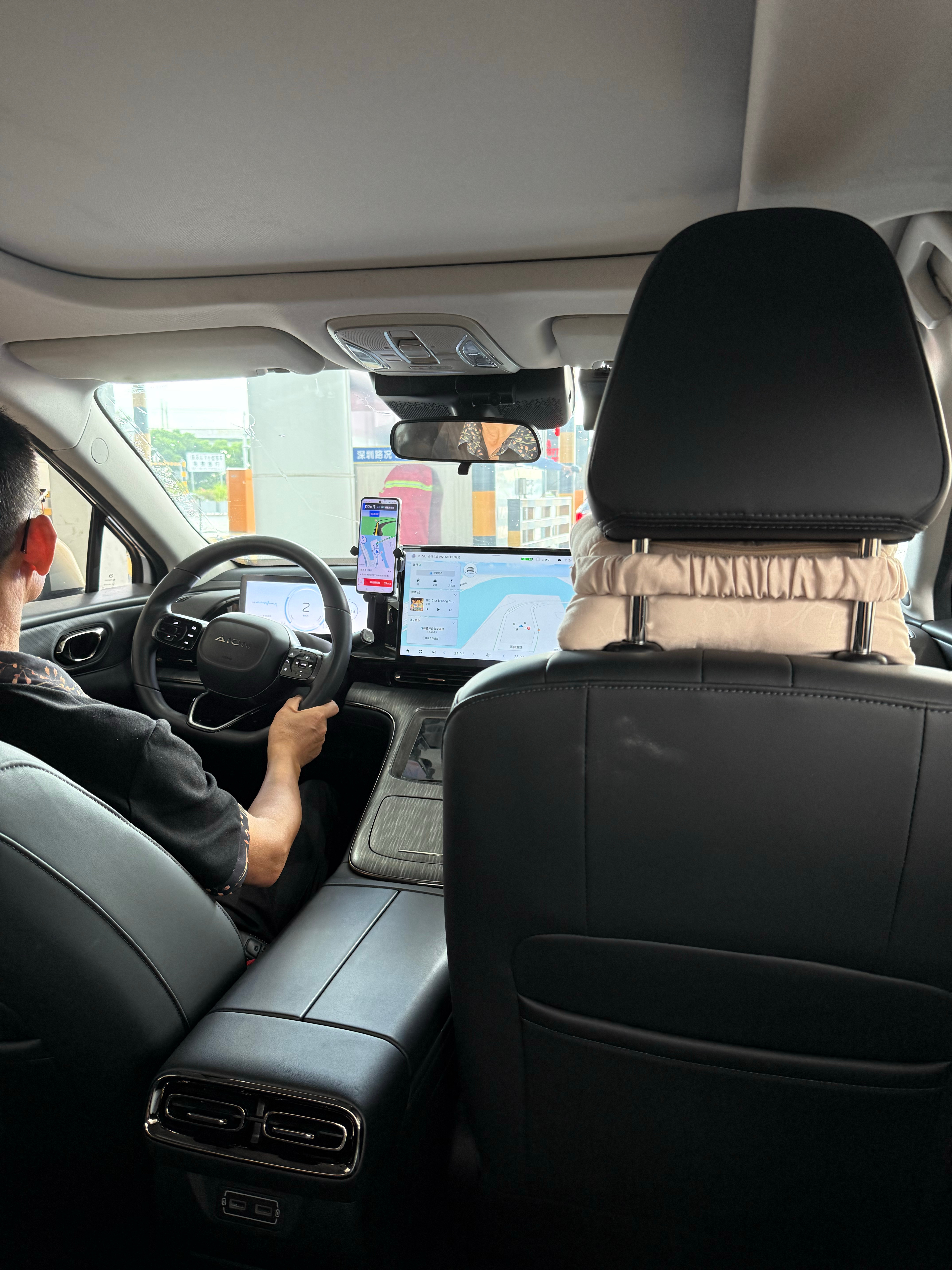 早，今天这辆埃安居然不晕车 深圳·深圳宝安国际机场