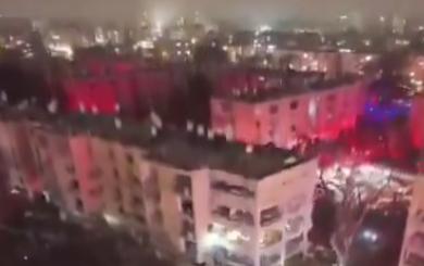 超过 1300 名救援人员和消防员正在参与救援工作，并宣布阿拉德市的死亡人数已达