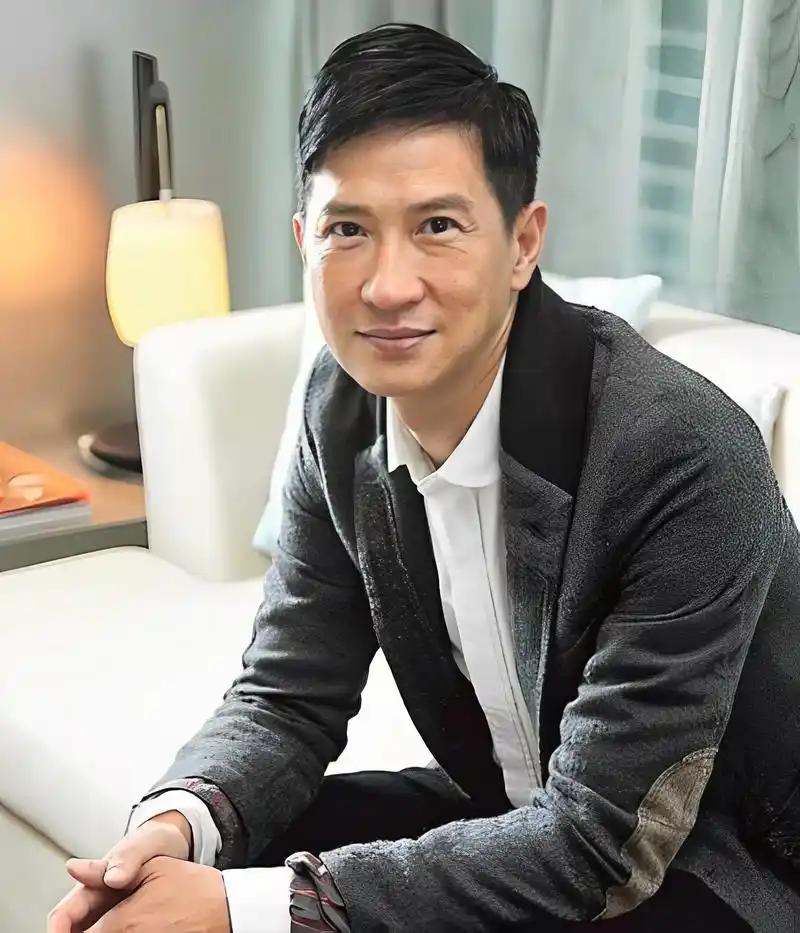 张家辉的两条死规矩全是为他立的。
张家辉这辈子有两条死规矩，谁都破不了。
这两条