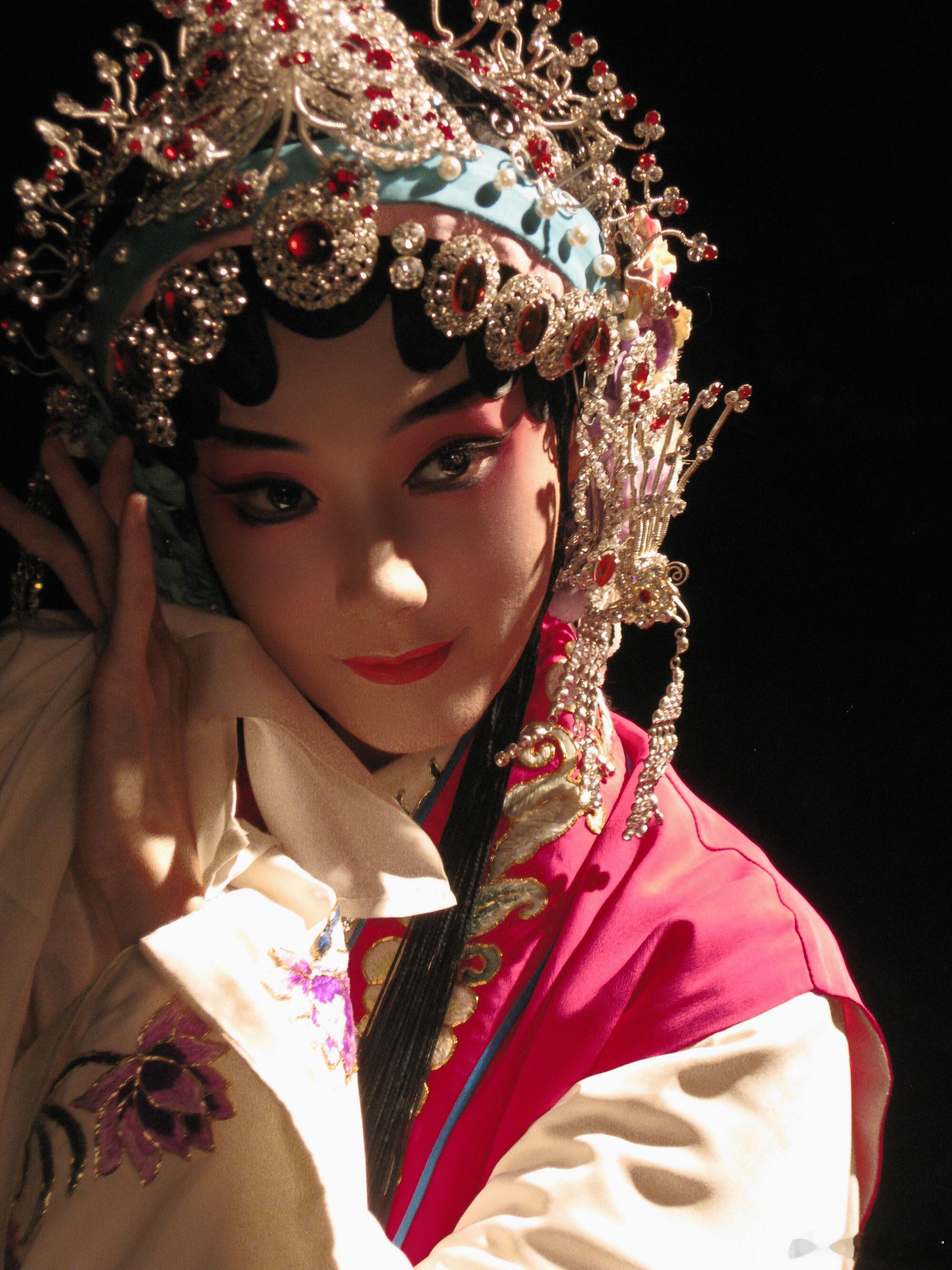 李一桐你早该演这种了桐姐！咱实话实说，你早该演这种角色了！颜值在线，演技还这么爽