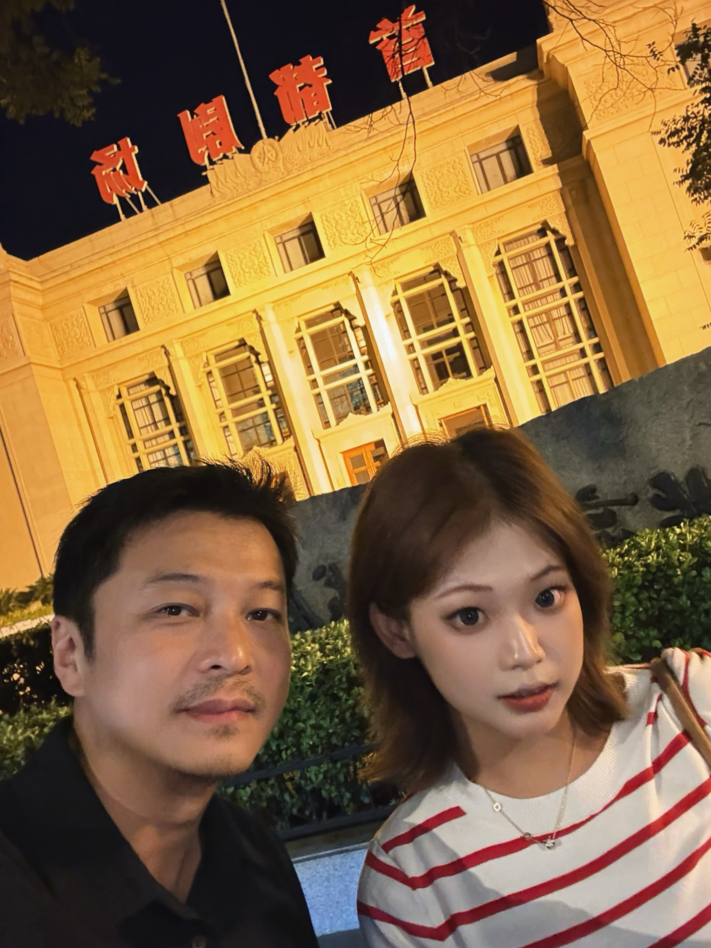 天呐下次再见又是十二月的冬天了 一年就这么过去了 ​​​