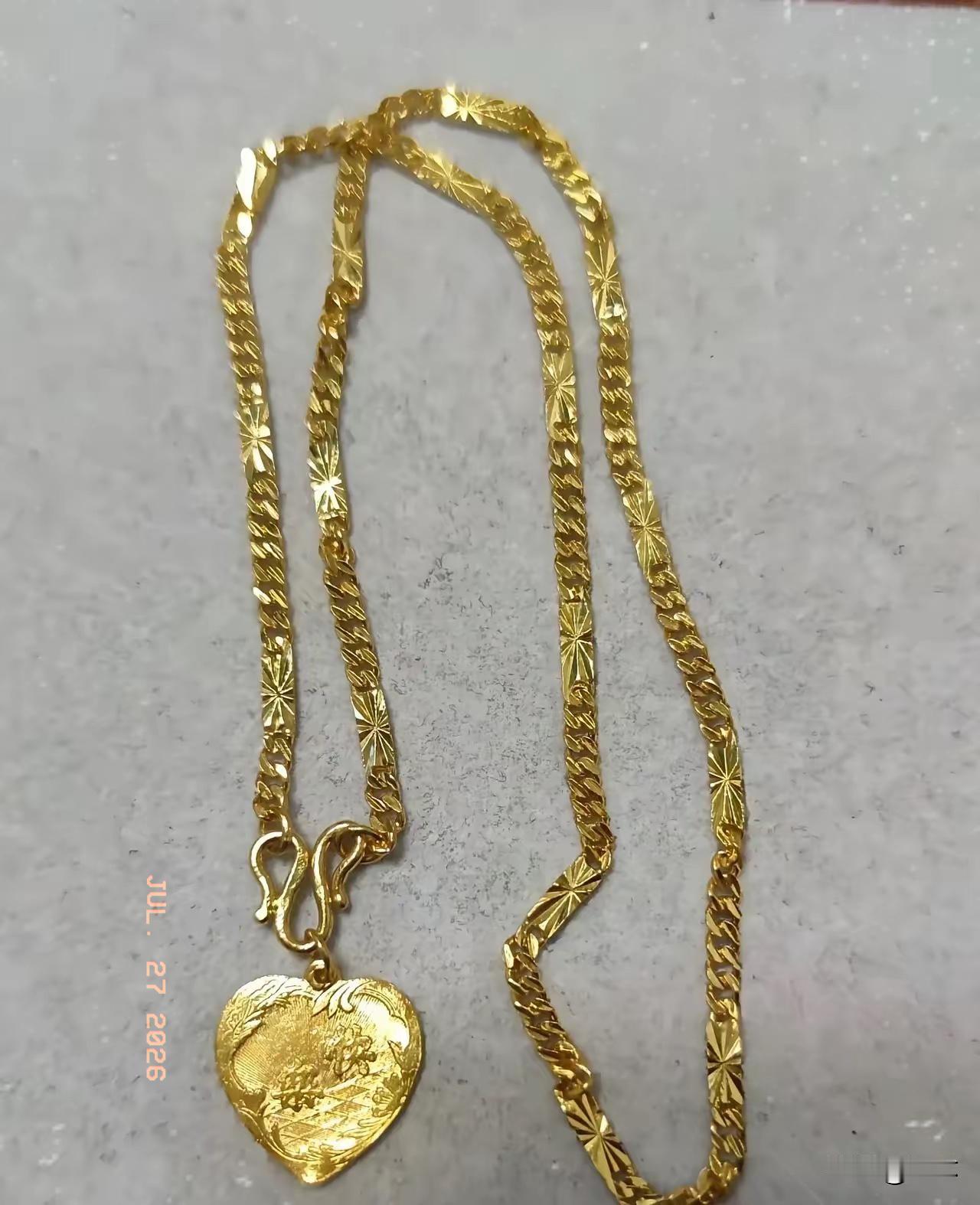 谁能真正读懂善良的底色？南京这个13岁小姑娘，用最朴素的举动，打醒了无数追求物质