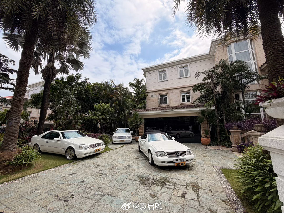 今日拍《情怀车》，R129，奔驰巅峰时期的巅峰作品，顶，太顶了
