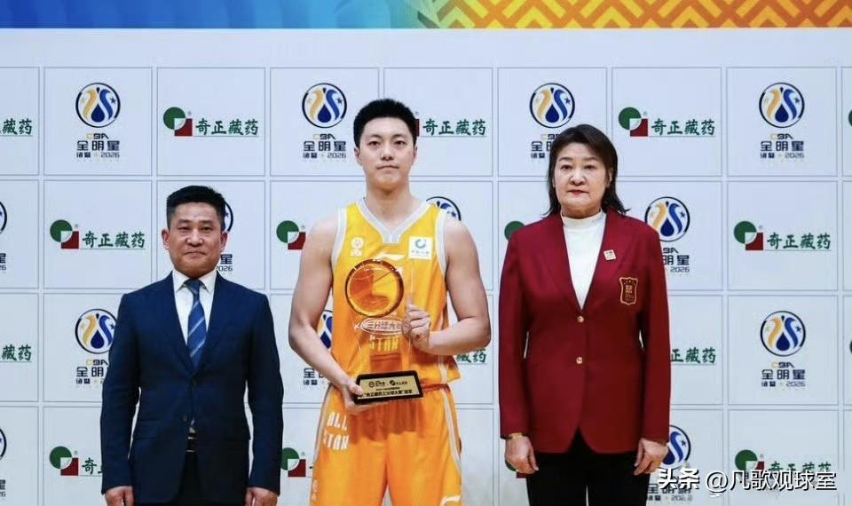 恕我不太理解，胡明轩三分球大赛夺冠，为什么杨鸣指导在解说时一直强调胡明轩投得准是