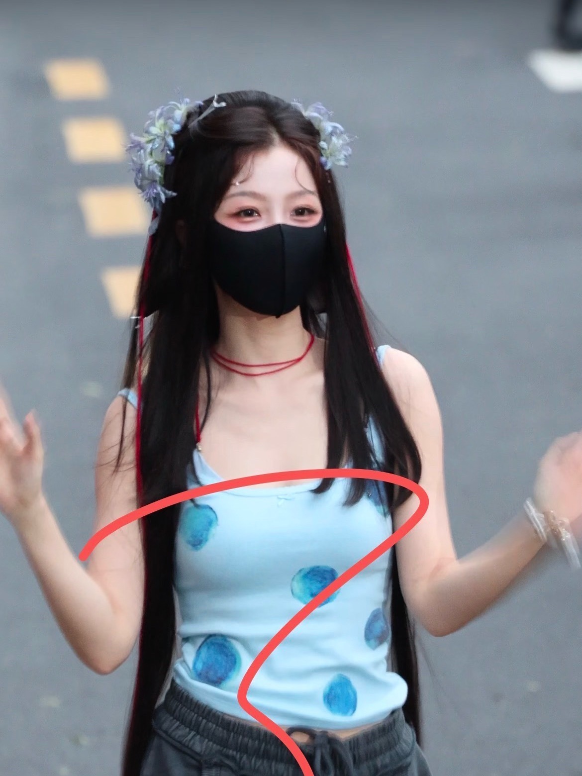 好漂亮！头上这是什么花