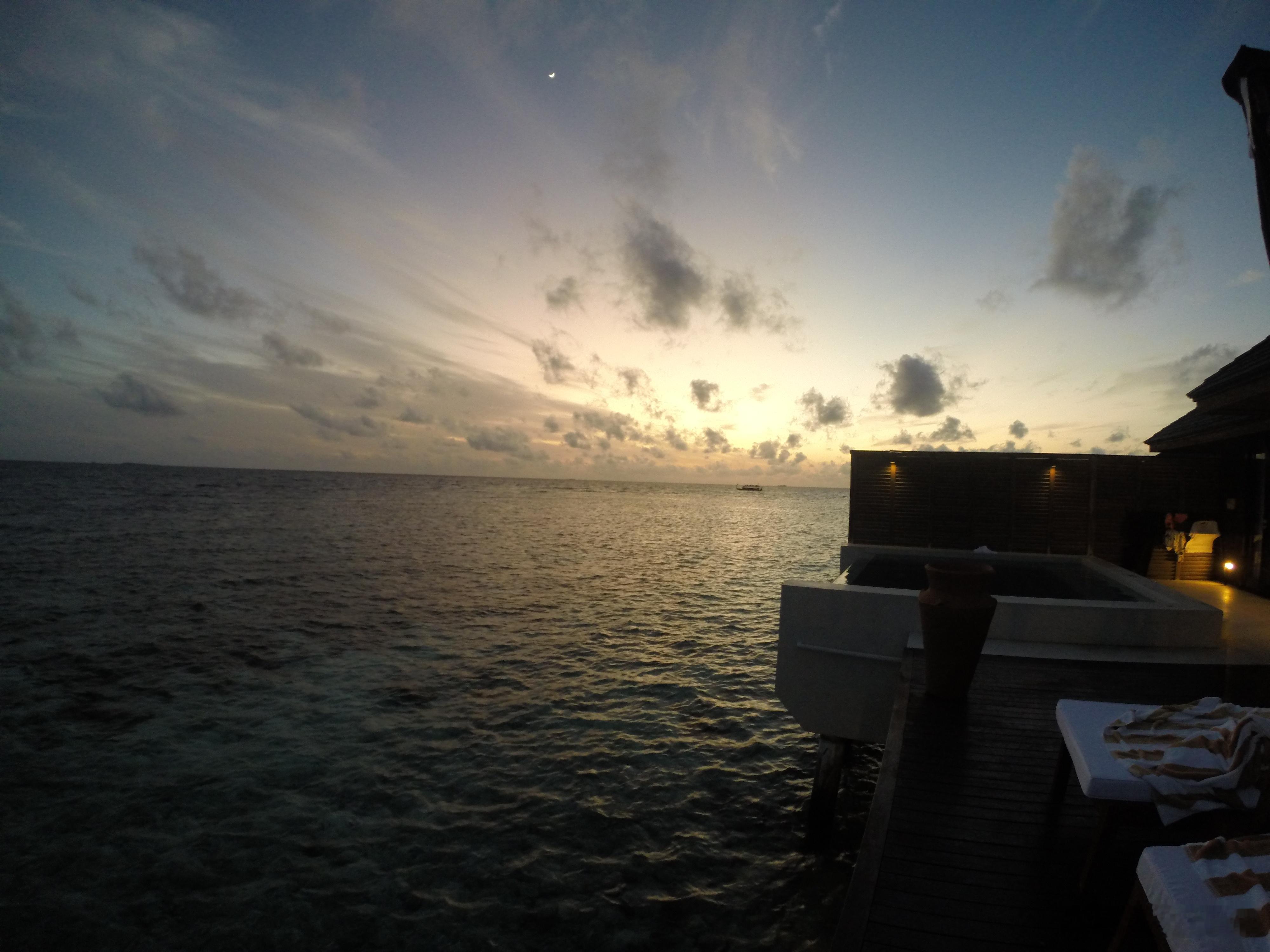 别惺惺作态，切勿狐假虎威，更别落井下石圈子里能有定力做到这三点的，越来越少了