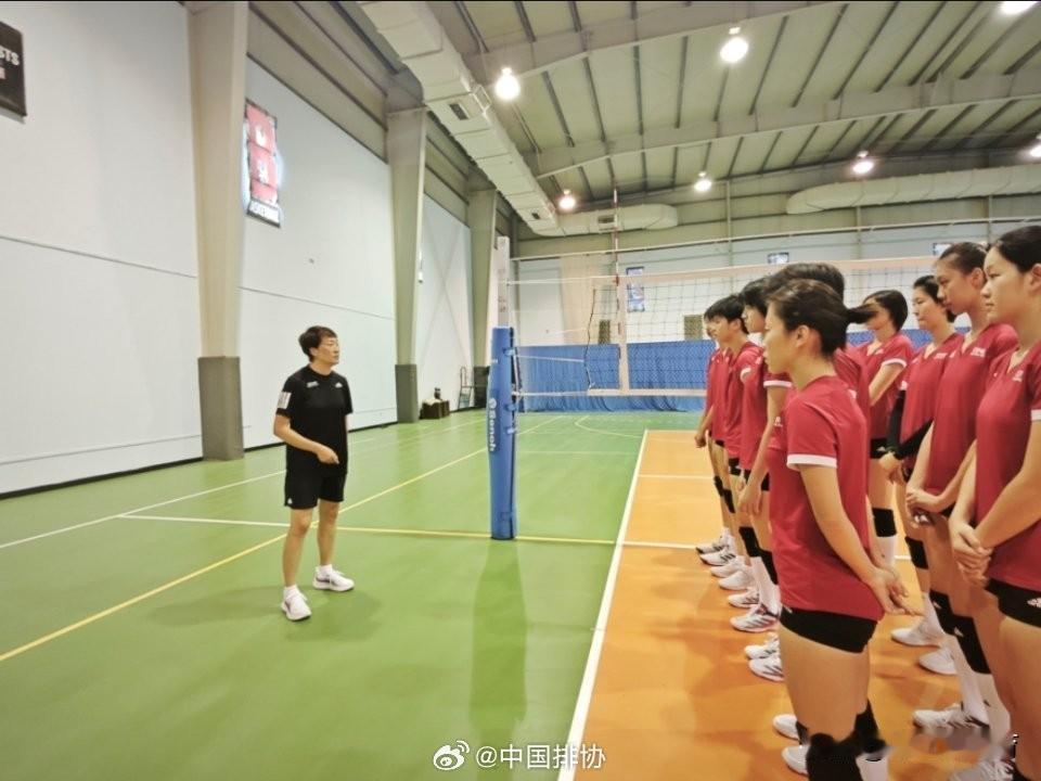 U16国少女排“天津独苗”薛知铎表现不佳。亚洲青少年运动会激战正酣，U16中国队