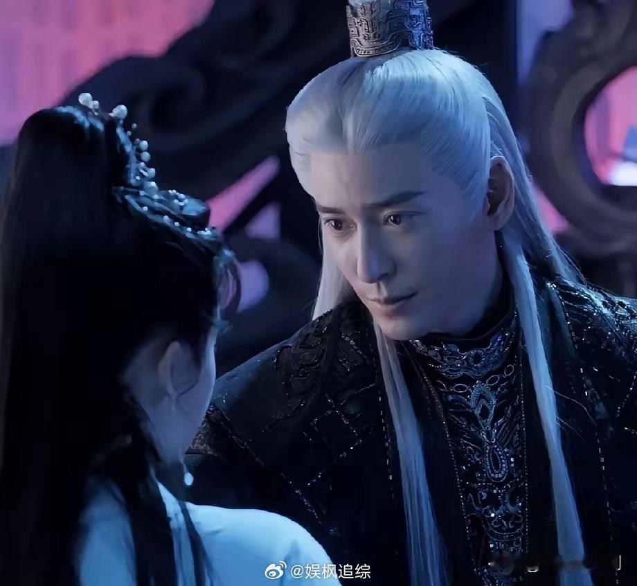 《千朵桃花一世开》原来，桑岐在暗域给暮悬铃传授魔功时，就吃定暮悬铃不会背叛他！因