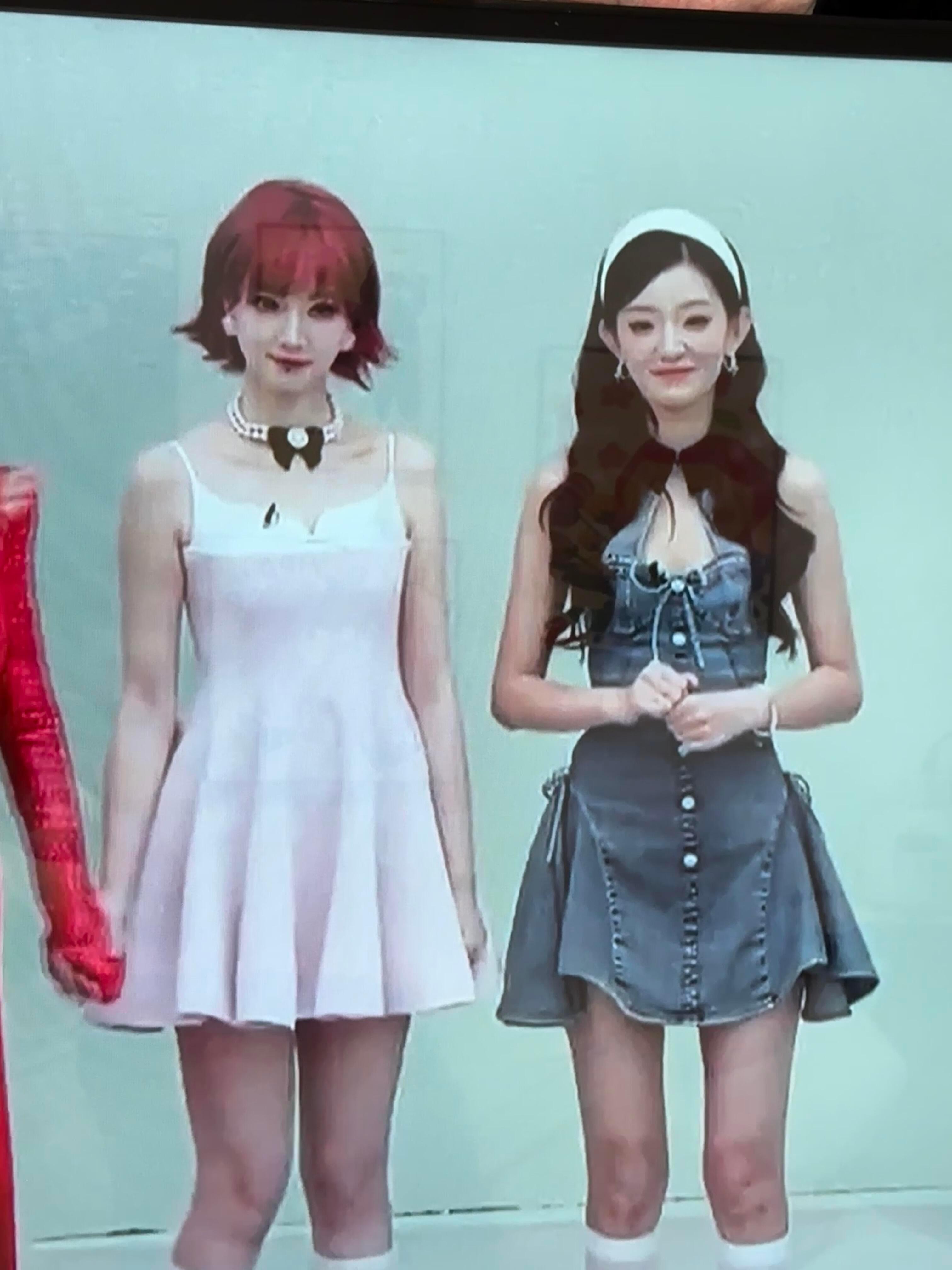 直观感受到了大骨架对比感觉两位姐姐都很瘦了但是灿灿肩膀宽了一圈，这就是骨架的区别